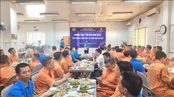 “Bữa cơm Công đoàn” tại Công ty cổ phần Nhiệt điện Quảng Ninh: Ấm lòng giữa ca làm việc