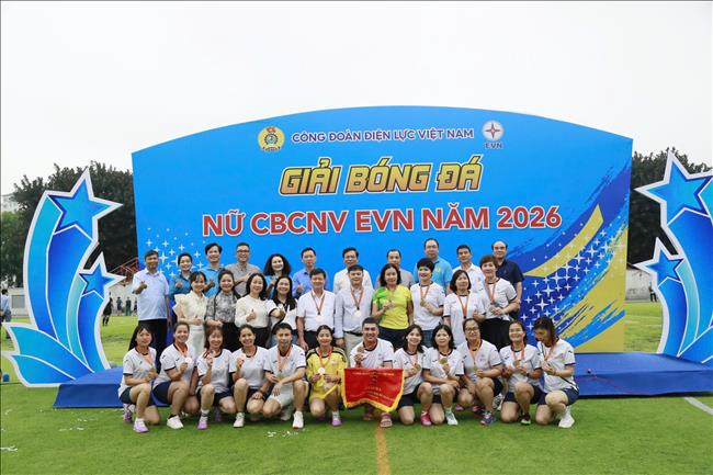 Nữ công nhân Nhiệt điện Quảng Ninh tỏa sáng tại giải bóng đá nữ EVN năm 2026