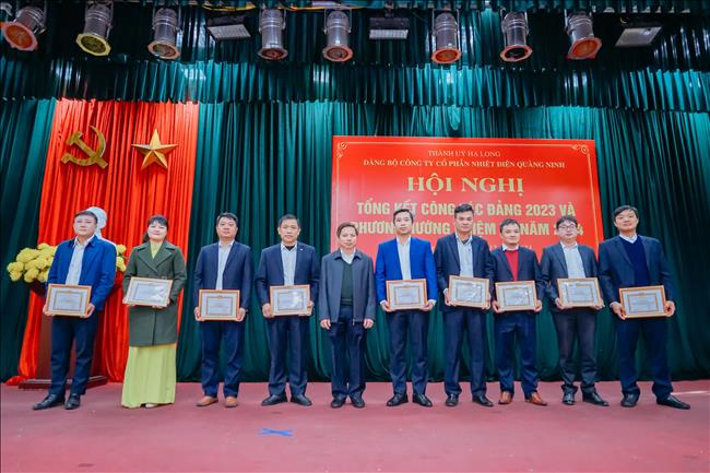 Đảng bộ Công ty cổ phần Nhiệt điện Quảng Ninh tổ chức Hội nghị Tổng kết công tác Đảng năm 2023 và Phương hướng nhiệm vụ năm 2024